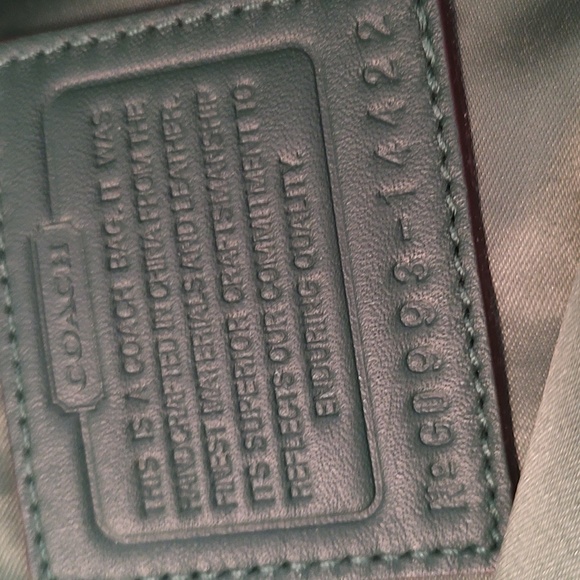 Authentic Coach purse! 💐 - Picture 3 of 3